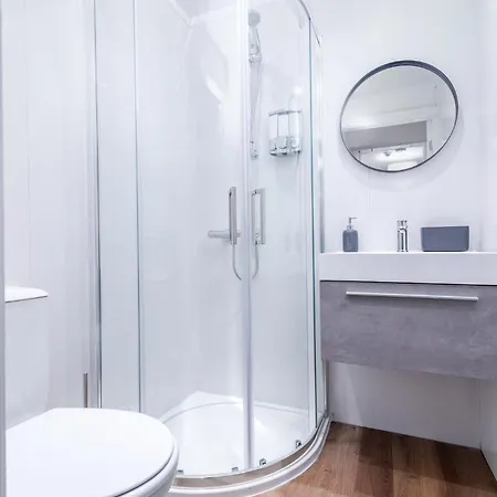 Heights - 5min Stroll To Harbour &