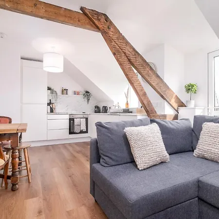 Heights - 5min Stroll To Harbour & 아파트 *